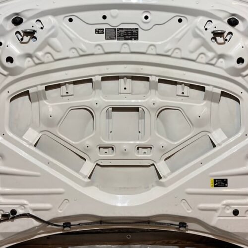 F80 F82 BMW M3 M4 OEM hood panel/alpine white 3 F8M04