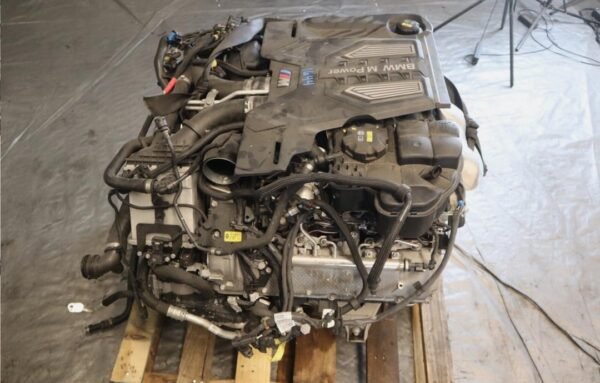 18 BMW M5 F90 S63 4.4L AWD OEM TWIN TURBO ENGINE MOTOR LONGBLOCK 67K #1644 - Image 4